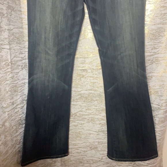 IN The Loop Dark Wash Flared/Wild Leg Blue Jeans Size 31 - Picture 5 of 15